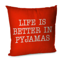 navolochka-oksamitova-dlya-podushki-life-is-better-in-pyjamas-45x45-sm-45bn_joy002
