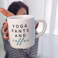 kruzhka-malenka-yoga-pants-and-coffee-170-ml-krd_20m018
