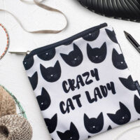 kosmetichka-kvadratna-basic-srazy-cat-lady-16x16-sm-kb_19m019_bl