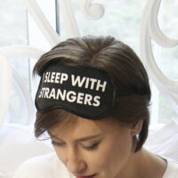 maska-dlya-snu-i-sleep-with-strangers-mds_19m007
