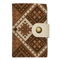 kreditnitsya-na-knoptsi-ukrayinskij-korichnevij-ornament-krkn_ukr011_sbr