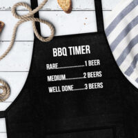 fartuh-z-napisom-bbq-timer-75h51-sm-frt_19n006