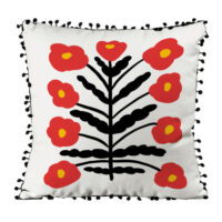 podushka-iz-mishkovini-z-pomponami-krasnye-tsvety-45x45-sm
