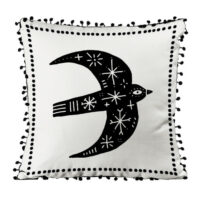 podushka-iz-mishkovini-z-pomponami-polet-45x45-sm