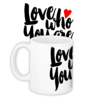 chashka-z-printom-love-who-you-are-330-ml-kr_16j049