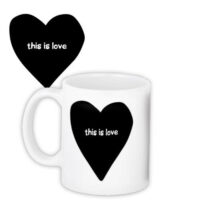 chashka-z-printom-this-is-love-330-ml-kr_18j055