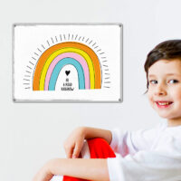 metaleva-tablichka-be-a-kind-rainbow-26h18-5-sm-met_20j033_wh