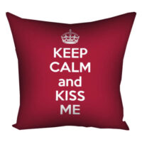 podushka-z-printom-gabardinova-keep-calm-and-kiss-me-30x30-sm-3p_15l023