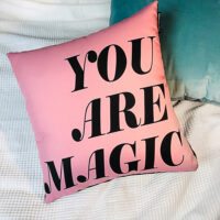 podushka-z-printom-gabardinova-you-are-magic-50x50-sm-5p_19l007