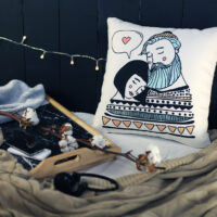 podushka-z-mishkovini-love-45x45-sm-45phb_17l014_wh