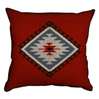 navolochka-z-mishkovini-sirij-navaho-ornament-na-chervonomu-foni-45x45-sm-45nhb_fol024_se