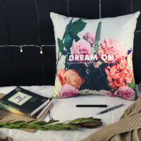 podushka-divanna-z-oksamitu-dream-on-45x45-sm-45bp_org026