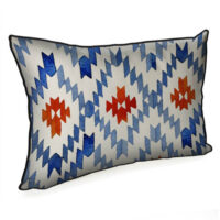 podushka-interyerna-z-mishkovini-ornament-z-blakitnih-rombiv-45x32-sm-43phb_casa008