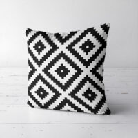 podushka-dekorativna-soft-chorno-bilij-geometrichnij-ornament-45x45-sm-45pst_flora003