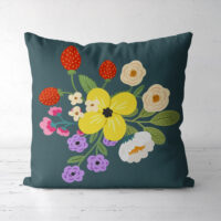 podushka-dekorativna-soft-buket-iz-sunitseyu-ta-shipshinoyu-45x45-sm-45pst_23m019