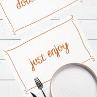 servetka-pid-tarilku-just-enjoy-2-sht-40h27-sm-srvs_r_24s009