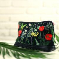 kosmetichka-dorozhnya-zhinocha-lovely-polovi-kviti-26x15x8-sm-kk_16a085_bl