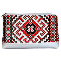 kosmetichka-dorozhnya-zhinocha-lovely-ukrayinskij-bilo-chervonij-ornament-26x15x8-sm-kk_15ukr008_wh