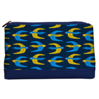 kosmetichka-dorozhnya-zhinocha-lovely-ptahi-svobodi-26x15x8-sm-kk_22u008_tsi