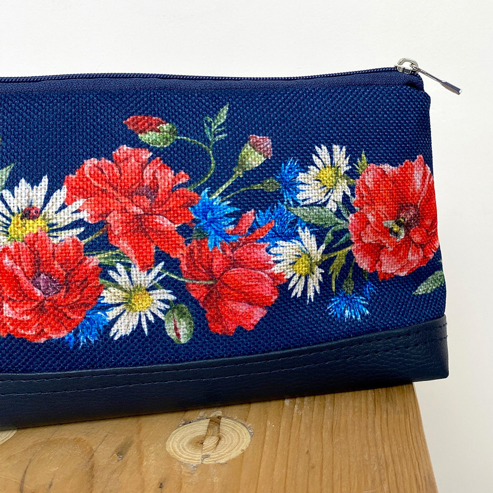 Косметичка дорожня жіноча Lovely Маки, волошки і ромашки 26x15x8 см (KK_22U006_TSI)