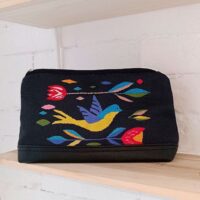 kosmetychka-dorozhnya-zhinocha-lovely-kolorova-ptashka-26x15x8-sm-kk_25l002_bl
