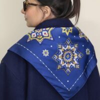 hustka-shovkova-zirki-na-sinomu-foni-68h68-sm