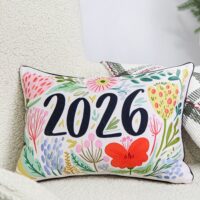 podushka-interyerna-z-mishkovini-rik-2026-45x32-sm